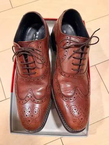 REGAL 가죽 신발 25.5cm 박스 있음.