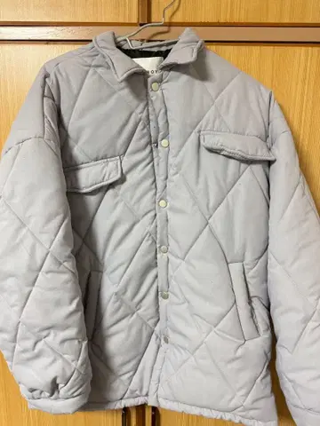 그레이 퀼팅 다운 자켓