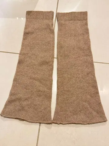 WILLIAM BRUNTON 레그 워머