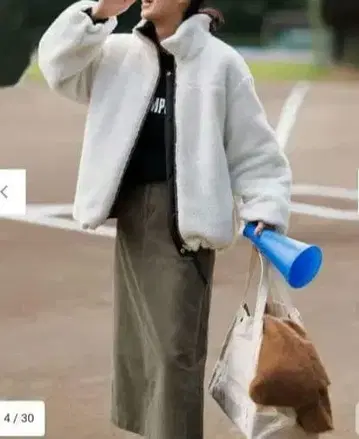 UNFILO 다운 자켓 M 사이즈 아이보리 블랙