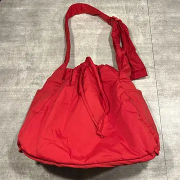 유니클로 소프트 퍼피 숄더백 빨간색