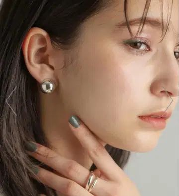 코코슈닉 실버 하기 귀걸이 볼 L