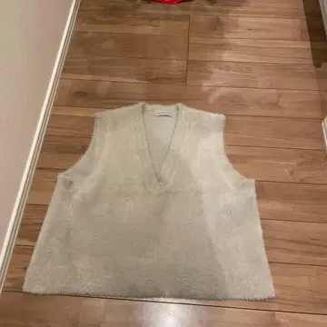 UNFILO 화이트 니트 베스트 S 사이즈