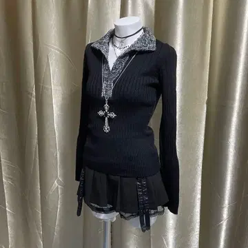 긴팔 니트 카라 부착 울 혼방 다크 코어 페어리 그런지