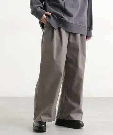 스튜디오 클립 턱 스트레이트 치노 팬츠