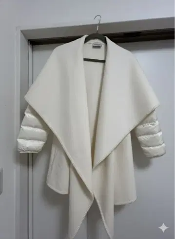 MONCLER 화이트 다운 자켓