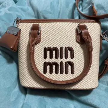 min 로고 자수 숄더백
