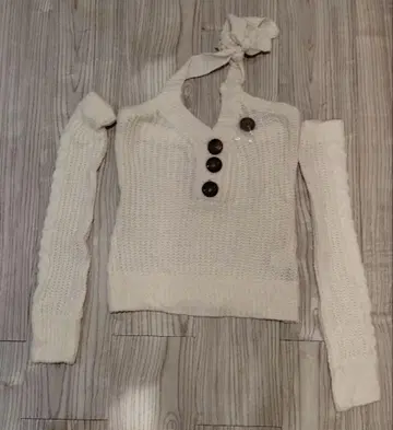 다이아 암워머 포함 슬리브리스 니트