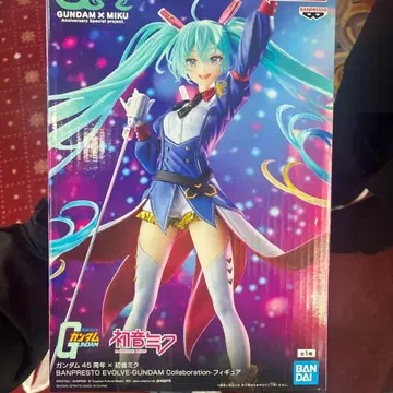 GUNDAM x 하츠네 미쿠 피규어 건담 콜라보