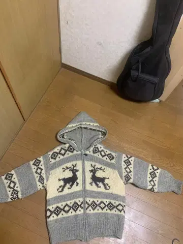 사슴 패턴 지퍼 후드 니트 모헤어 가디건