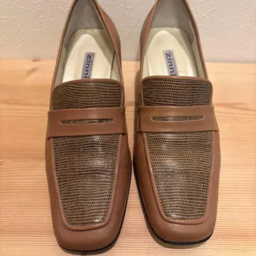 새상품급 zinnia 베이지 메쉬 로퍼