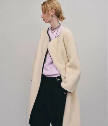 AKTE 아이보리 롱 코트