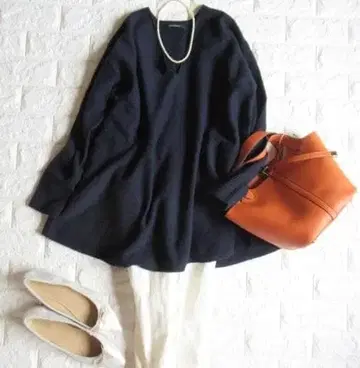 투모로우랜드 맥피 고급 캐시미어 혼방 A라인 롱 기장 플레어 니트 네이비