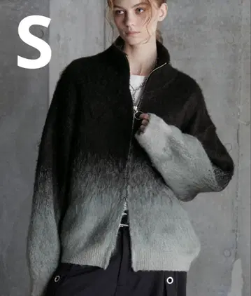 [ SERACE ] 루즈 샤기 그라데이션 드라이버 니트