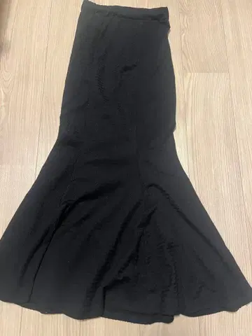 블랙 플레어 스커트 스트레치 소재