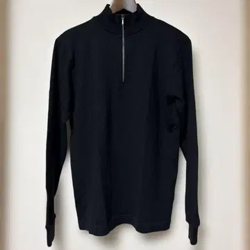 새상품급 SUNSPEL 울 하프 지퍼 스웨터