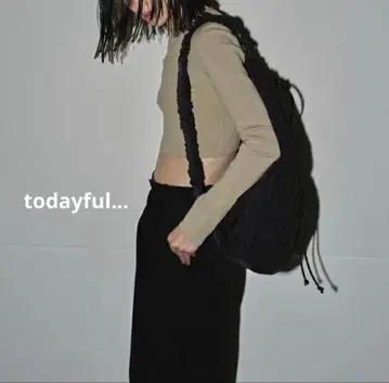 새상품급 todayful Nylon Gather Bag 블랙
