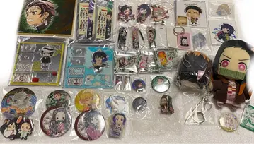 귀멸의 칼날 굿즈 묶음 판매 캔뱃지 아크릴 스탠드 키링