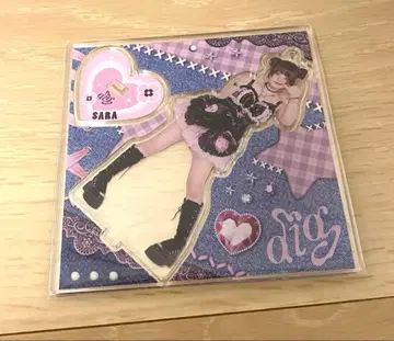 diig 사라 아크릴 스탠드 키링