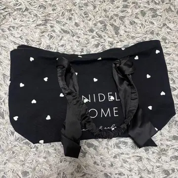 스나이델 홈 토트백 점포 한정 상품 하트 블랙