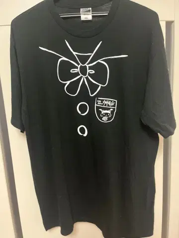 달콤한 폭력 우사바레시 T셔츠