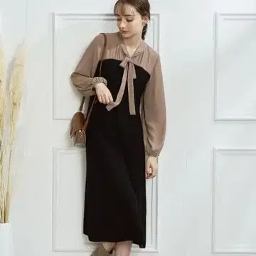 쿠튀르 브로치 보타이 도킹 니트 원피스