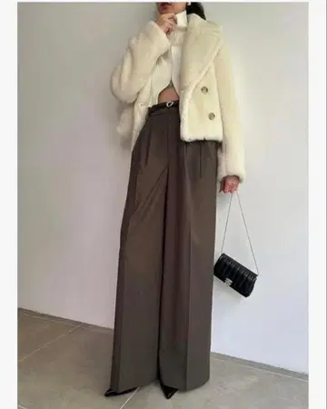 스나이델 보아 숏 기장 코트