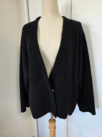 엘렌 듀크 라쿤 블랙 가디건