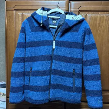 HH 플리스 자켓 파랑과 블랙 스트라이프