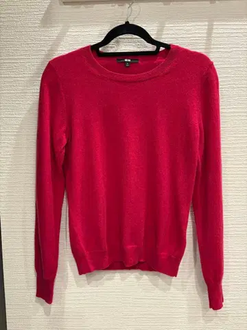 UNIQLO M 사이즈 레드 캐시미어