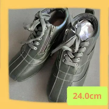 [ 거의 새상품 ] 라운드토 스니커즈 짙은 그린 레트로풍 24 cm