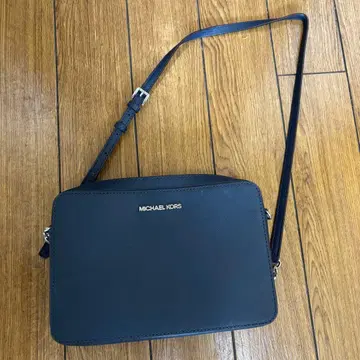 MICHAEL KORS 네이비 숄더백