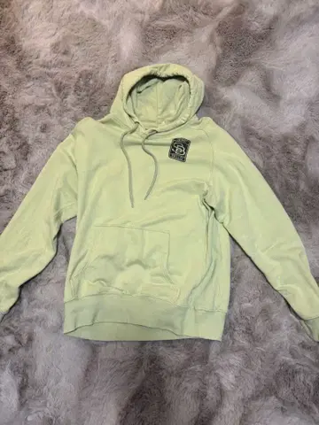 라이트 그린 후드 부착 후드티