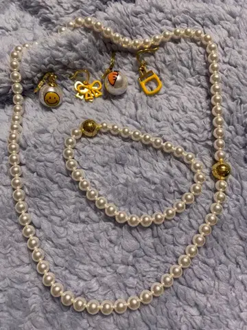 [새상품 6점] 펄과 골드 참의 목걸이 세트 팔찌