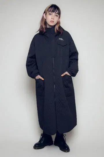 캔디 스트리퍼 퀼팅 코트 블랙