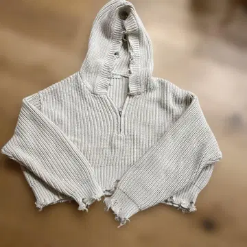 SLY 후드 부착 크롭 니트 스웨터