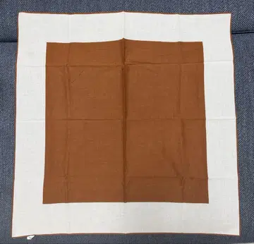 MHL. 브라운 x 베이지 바이컬러 대형 스카프