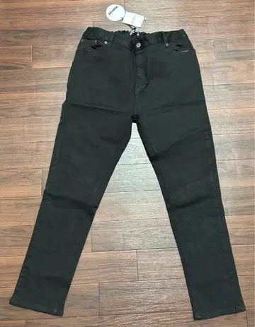 PUNYUS 블랙 스키니 팬츠 사이즈 3