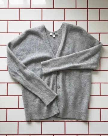 [ 새상품급 ] UNIQLO 그레이 니트 가디건 모 100%