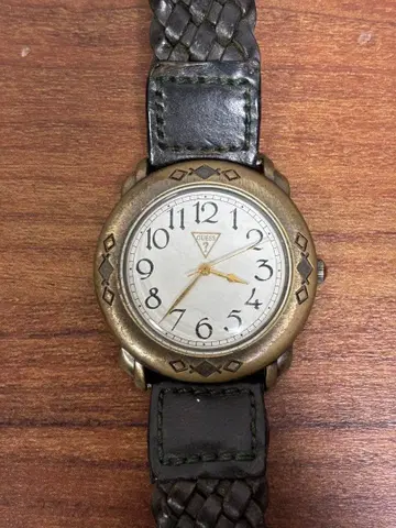 guess 아날로그 손목시계 골드/브라운