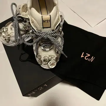 누메로 21 스니커즈 35