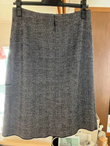 나라 까미체 비대칭 미디 스커트