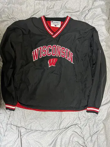위스콘신 Champion 나일론 자켓 블랙 레드