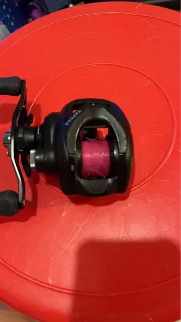 다이와 24 타투라 TW 박스 포함 설명서 포함