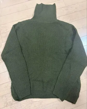 Sonny Label 올리브 그린 터틀넥 스웨터 새상품급