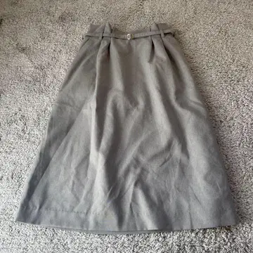 [ a.v.v ] 벨트 부착 턱 A라인 스커트