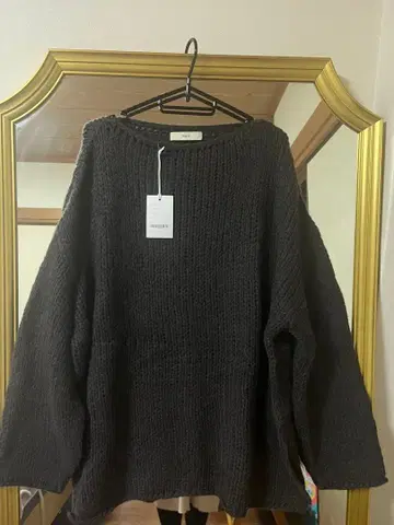 다크 그레이 오버 사이즈 니트