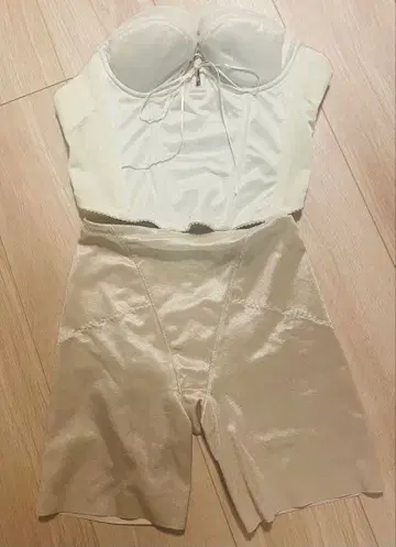 Luxy 베이지 브라이덜 이너, mirrormirror 화이트