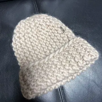 시간 한정 가격 인하 중 MUHLBAUER 니트 모자