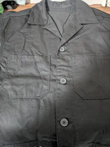 블랙 테일러드 자켓 버튼 포함